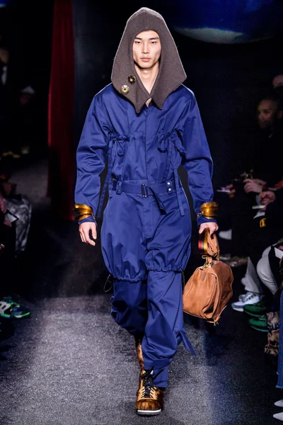 Look 45